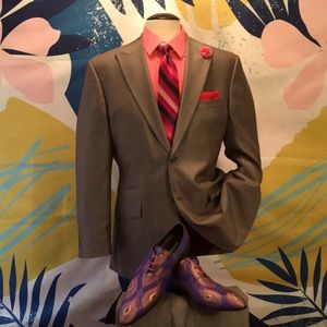 Grey Fubu peak lapel Suit